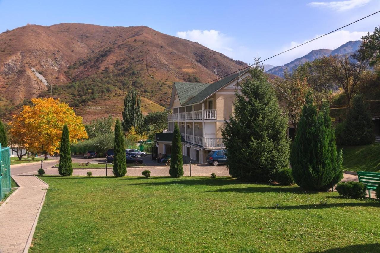 אלמטי Sunkar Hotel מראה חיצוני תמונה
