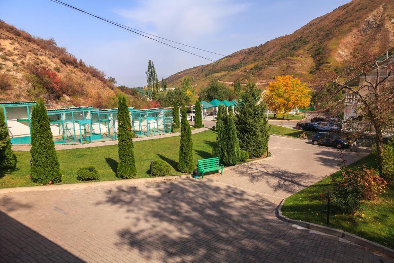 אלמטי Sunkar Hotel מראה חיצוני תמונה